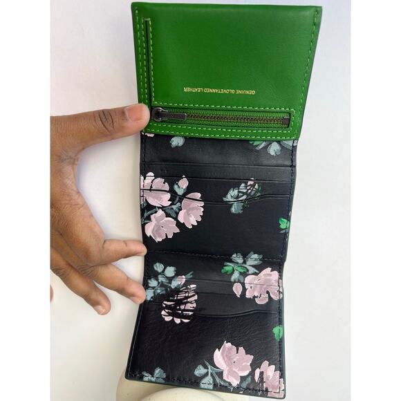 Coach 1941 Small Trifold Wallet Kelly Green With Floral Print Interior - Picture 3 of 5